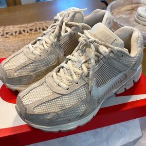 Nike Zoom Vomero 5 Light Orewood